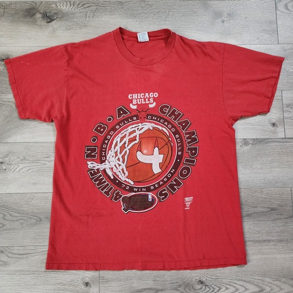 Delta Other - VINTAGE CHICAGO BULLS TEE 4 TIMES NBA CHAMPIONS 1996 Men's XL Red 72 wins READ